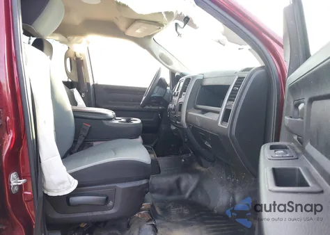 2021 Ram 1500 Classic Ssv 4X4 5'7 Box z USA, uszkodzony, nr VIN 1C6RR7XT3MS555788